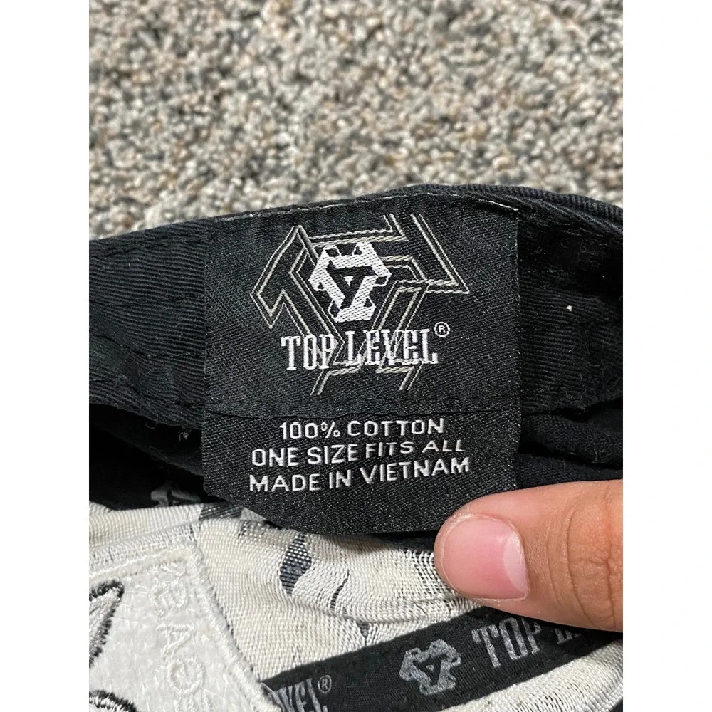 Top Level Snapback Hat Mens OSFM Black Excellent Las Vegas Skull Cross Swords
